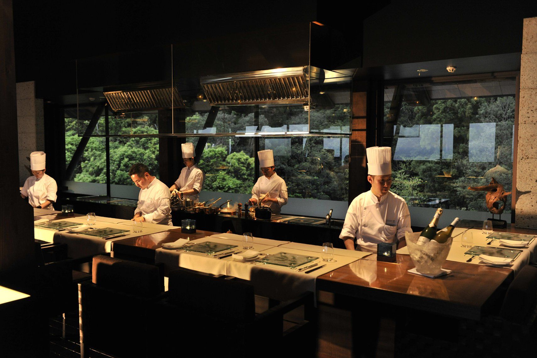 Sankara Hotel & Spa Yakushima Якусіма Ресторан фото