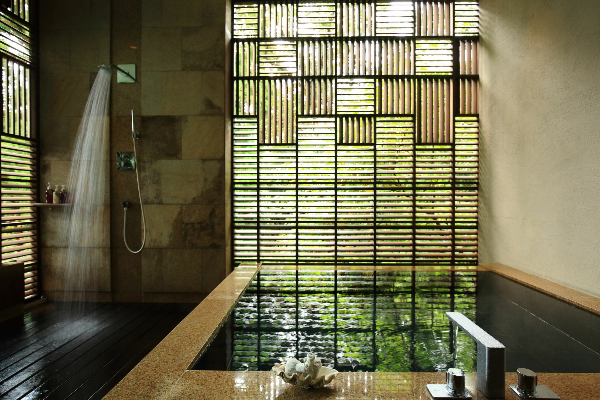 Sankara Hotel & Spa Yakushima Якусіма Екстер'єр фото